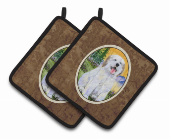 Great Pyrenees Pair of Pot Holders (size: 7.5 x 7.5)